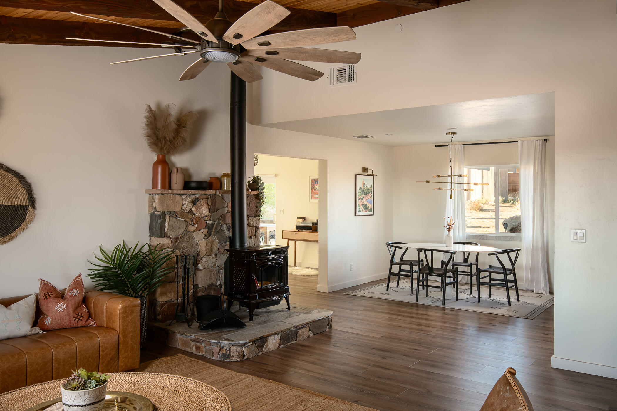 5544 Roy Rogers Road Pioneertown, CA 92268 - Photo 10 of 35 a living room with furniture
