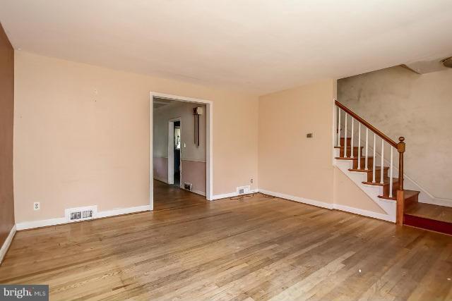 1558 Pentwood Road Baltimore, MD 21239 - Photo 4 of 10 Interior (General)