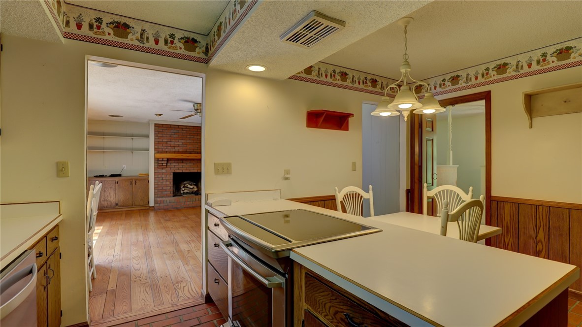 4600 Benton Road Mount Zion, IL 62549 - Photo 11 of 41