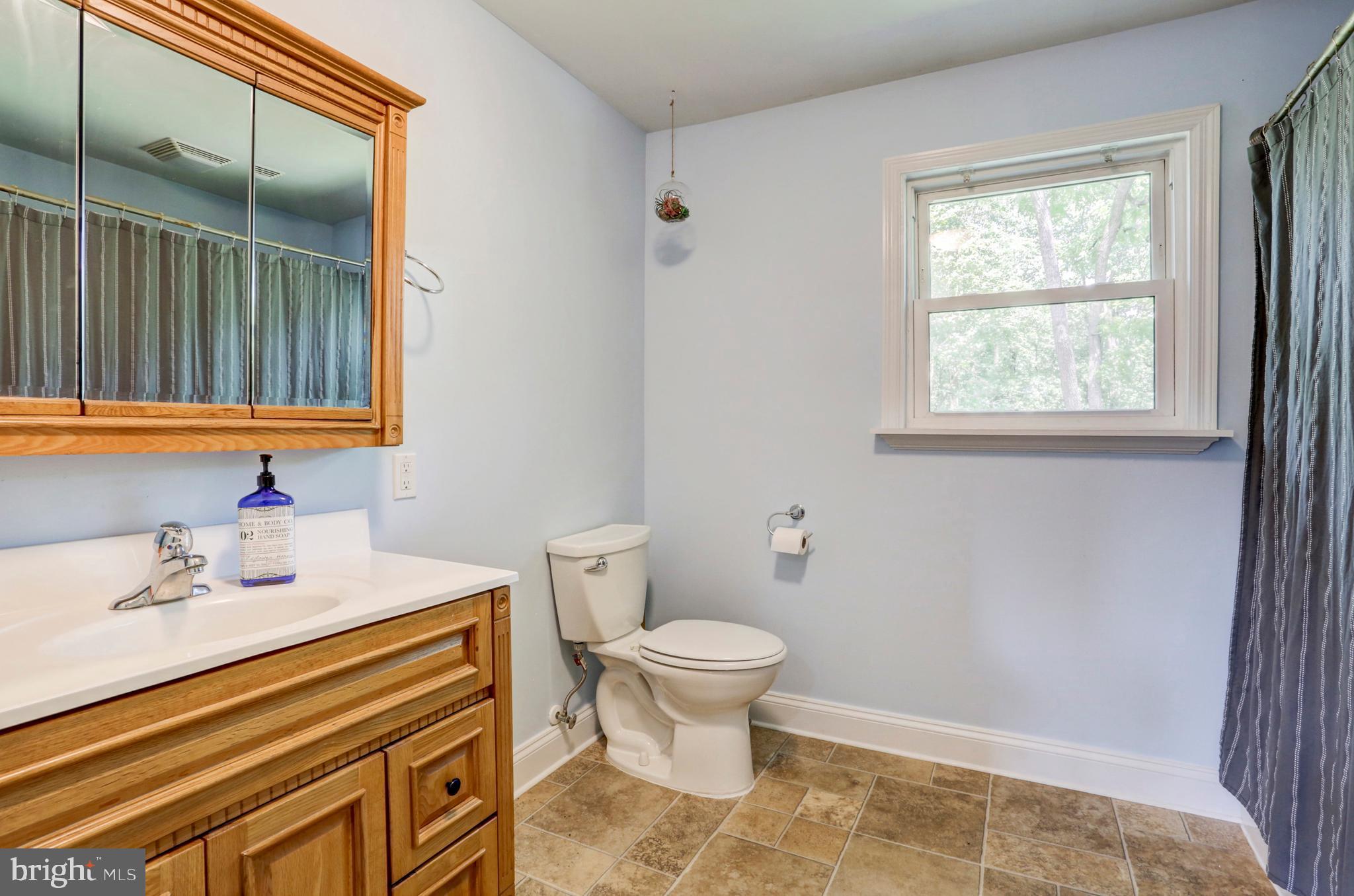 135 Crest Road Lititz, PA 17543 - Photo 21 of 47