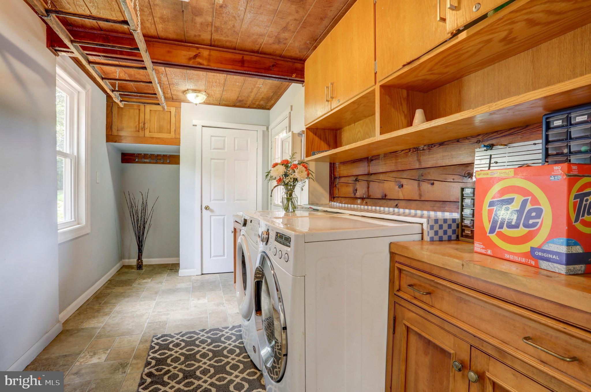 135 Crest Road Lititz, PA 17543 - Photo 25 of 47