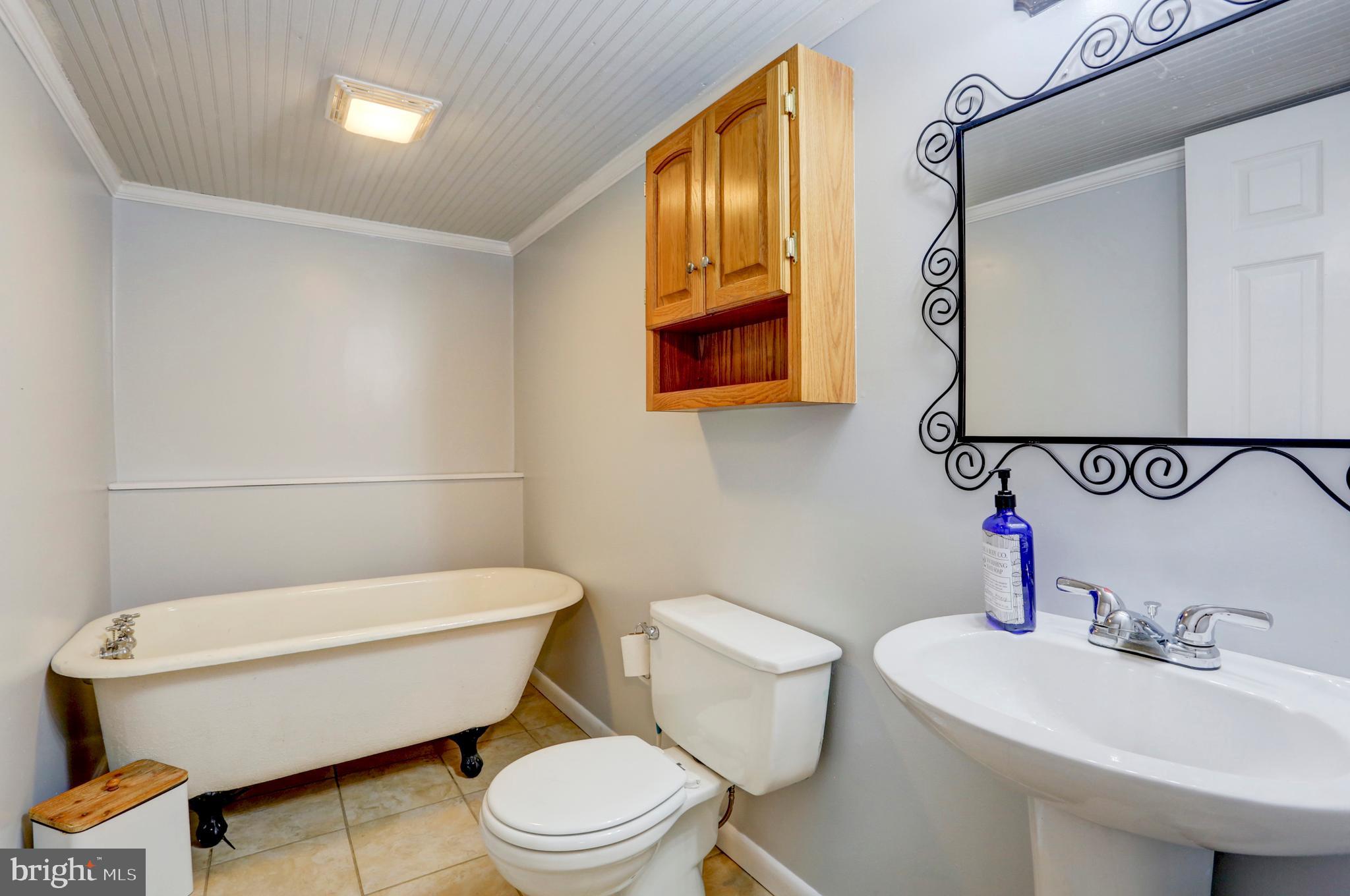 135 Crest Road Lititz, PA 17543 - Photo 30 of 47