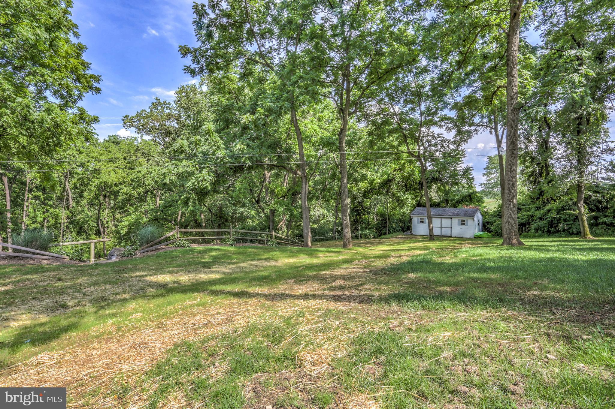 135 Crest Road Lititz, PA 17543 - Photo 31 of 47