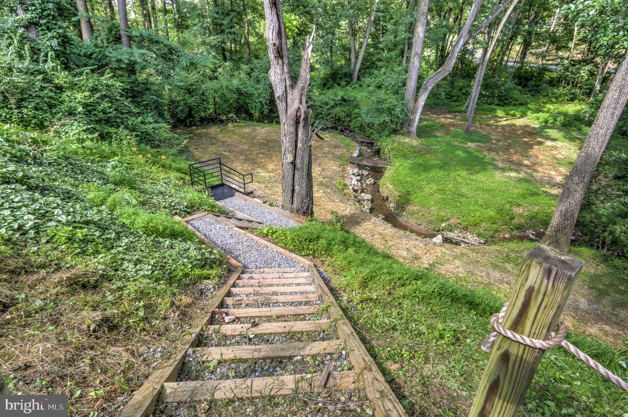 135 Crest Road Lititz, PA 17543 - Photo 39 of 47