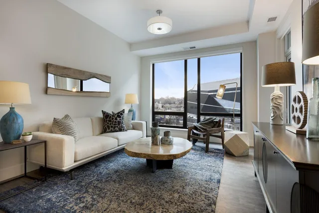 $2,448 | 212 10th Avenue South, Unit 1110, Minneapolis, MN 55415
