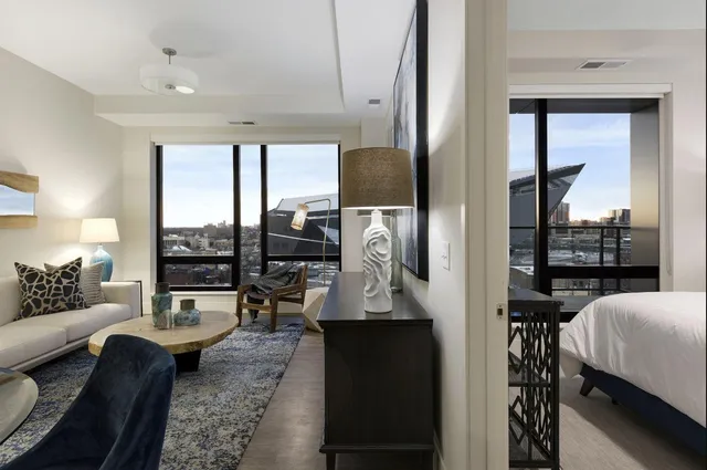 $2,448 | 212 10th Avenue South, Unit 1110, Minneapolis, MN 55415
