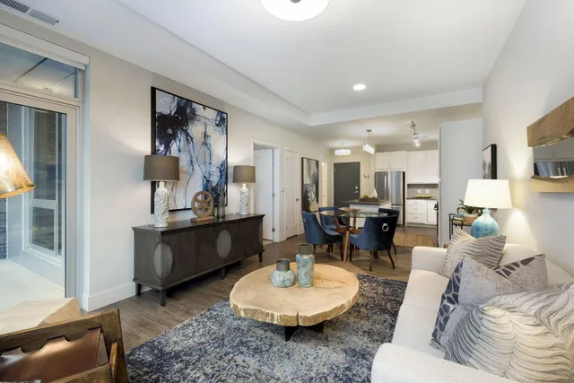 $2,448 | 212 10th Avenue South, Unit 1110, Minneapolis, MN 55415