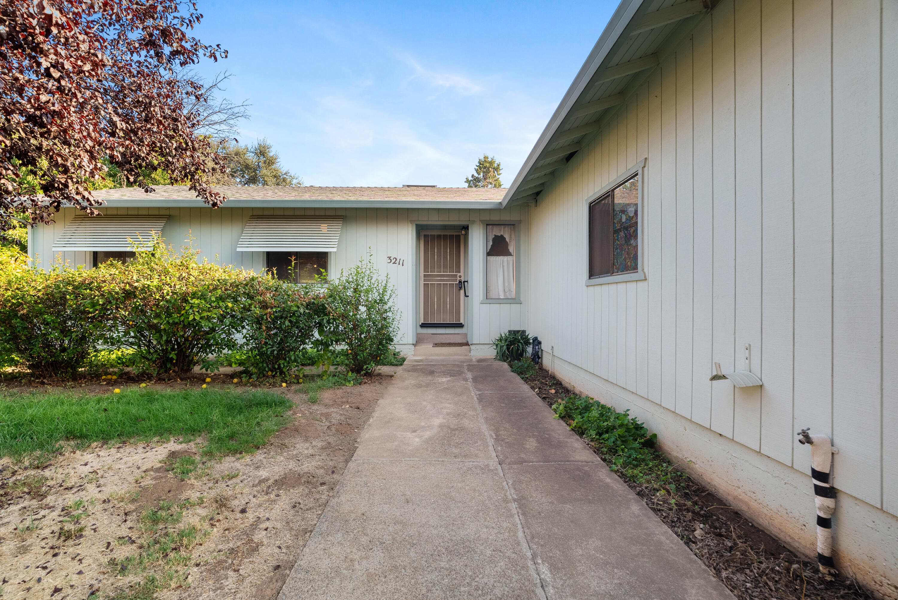 3211 Rupert Road Anderson, CA 96007 - Photo 2 of 34 Rupert-38