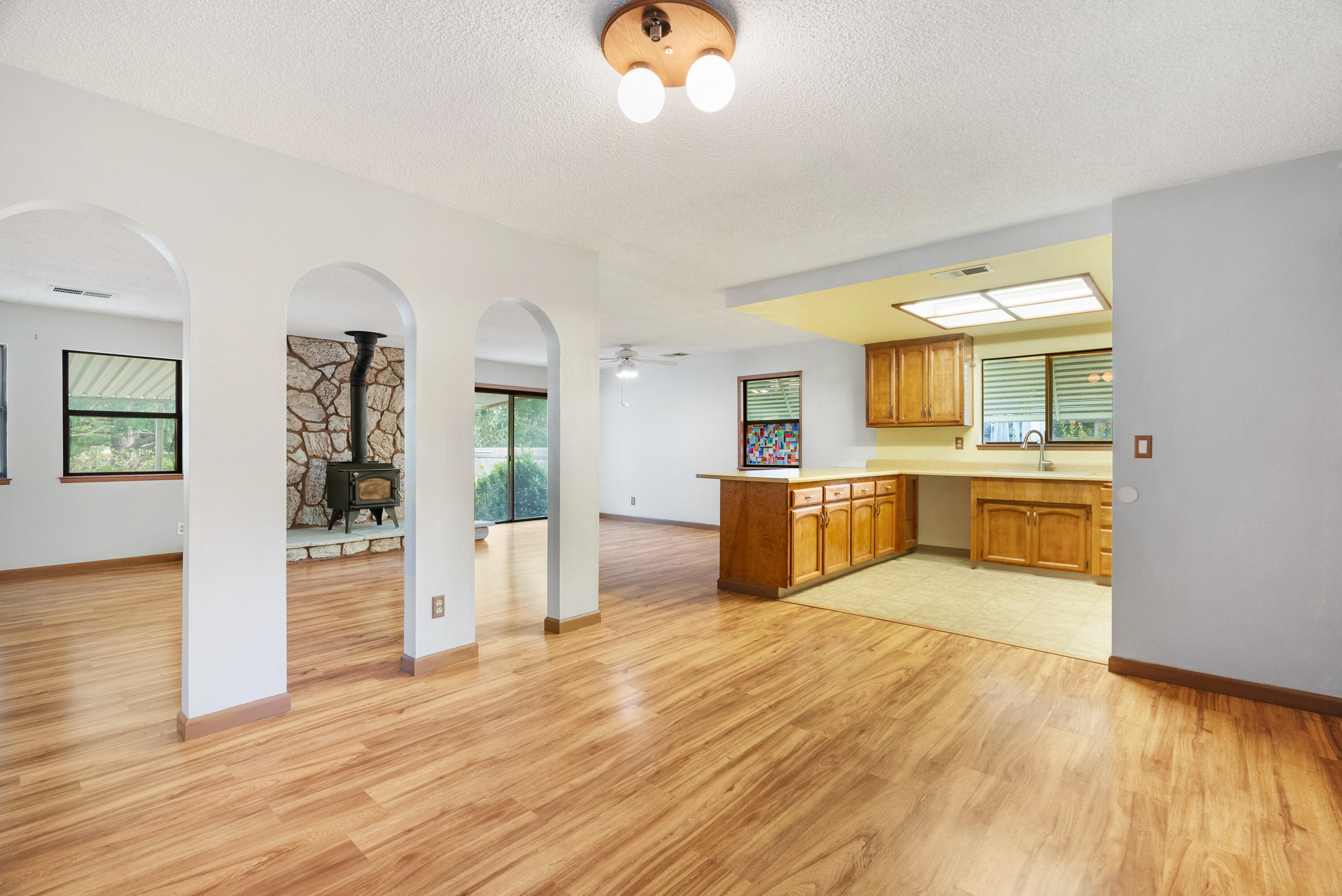 3211 Rupert Road Anderson, CA 96007 - Photo 3 of 34 Rupert-33