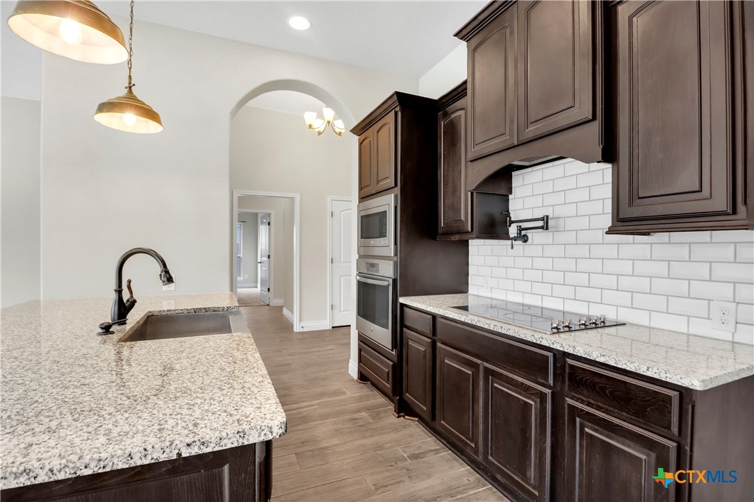 2912 Countryside Path Seguin, TX 78155 - Photo 5 of 36