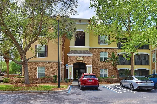 $1,450 | 2407 Courtney Meadows Court, Unit 103, Tampa, FL 33619