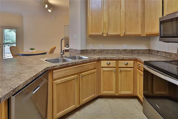 $1,450 | 2407 Courtney Meadows Court, Unit 103, Tampa, FL 33619