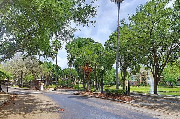 $1,450 | 2407 Courtney Meadows Court, Unit 103, Tampa, FL 33619