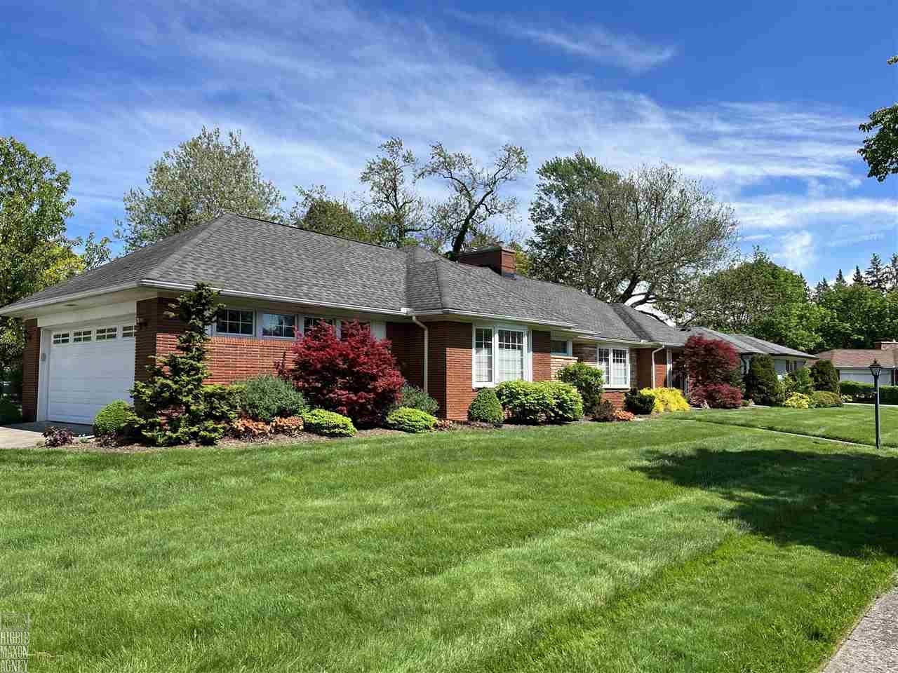 458 Shelbourne Road Grosse Pointe, MI 48236 - Photo 2 of 28 50076752-1.JPG