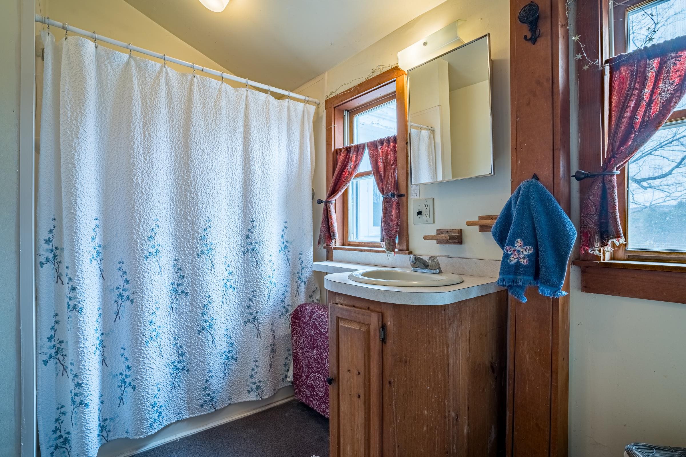 104 Thompson Street Ashland, NH 03217 - Photo 23 of 39