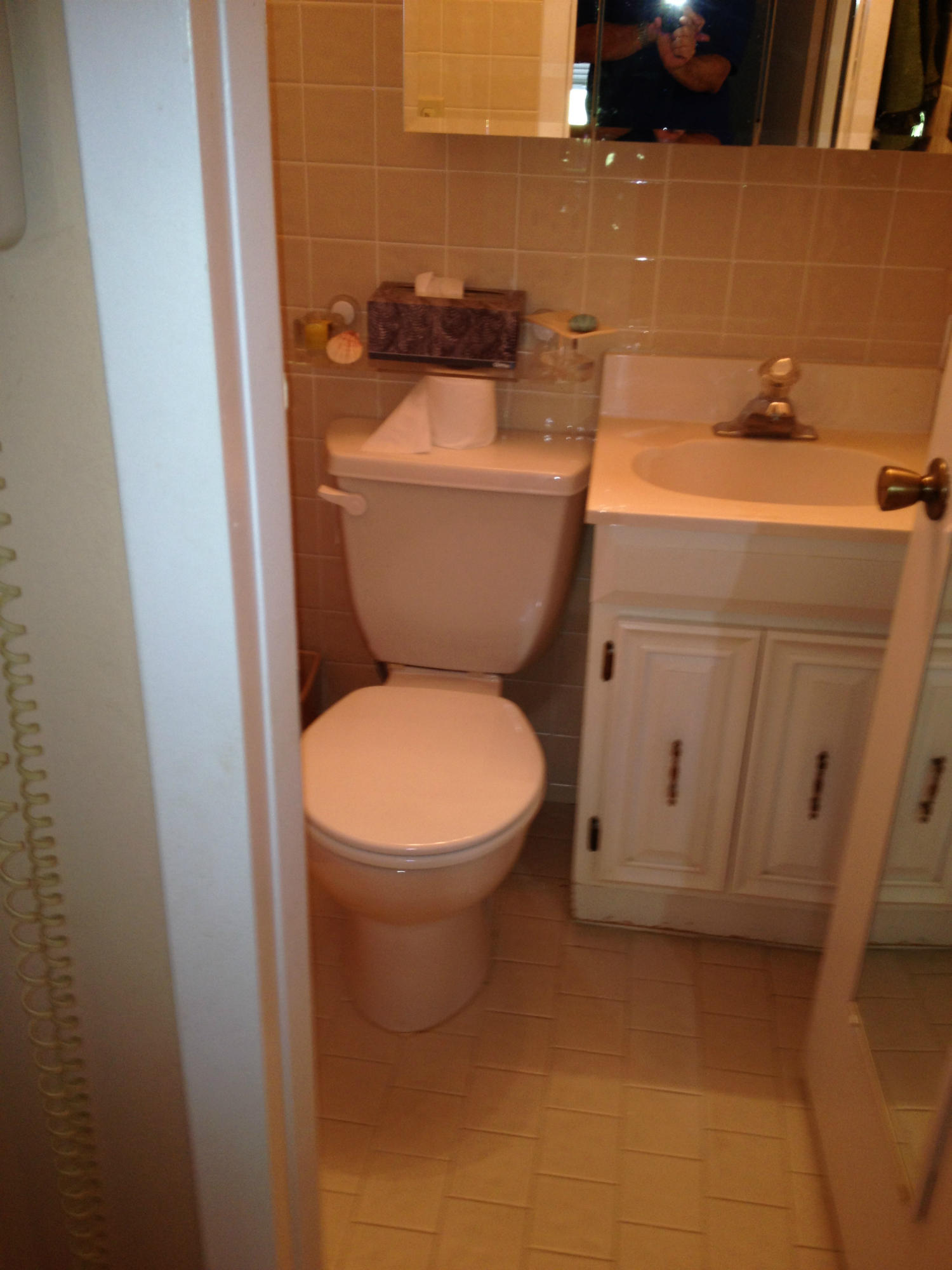 1040 Guildford East, Unit C Boca Raton, FL 33434 - Photo 11 of 12 Bath 2
