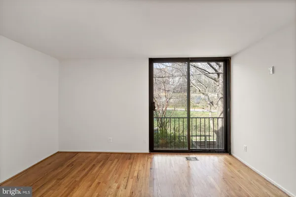 $829,900 | 11465 Washington Plaza West, Reston, VA 20190