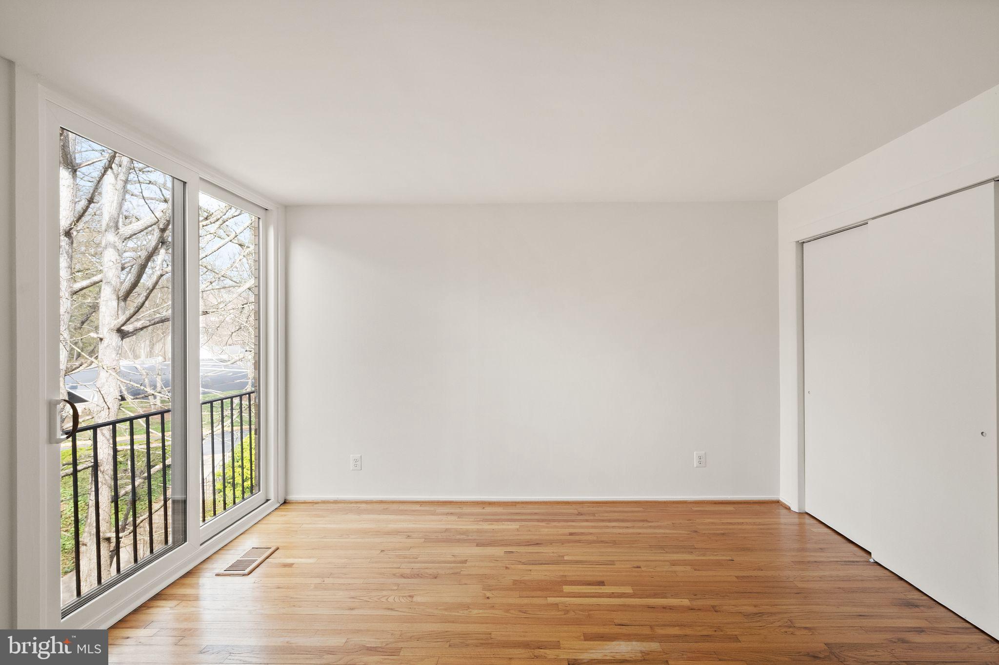 11465 Washington Plaza West Reston, VA 20190 - Photo 35 of 45 Upper Level 4 - Bedroom #3