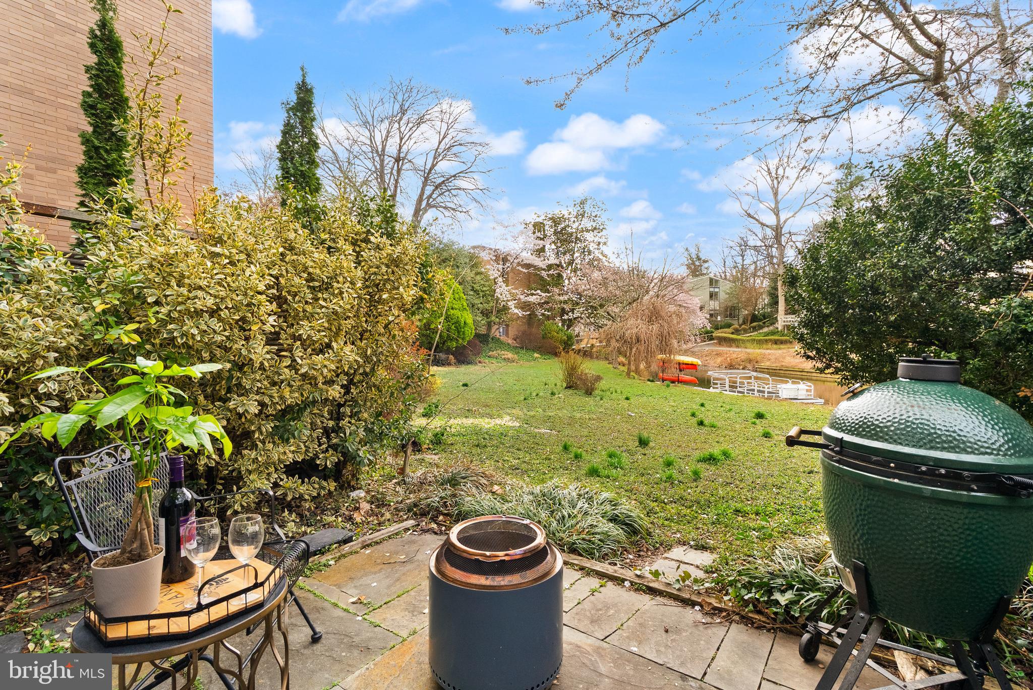 11465 Washington Plaza West Reston, VA 20190 - Photo 42 of 45 Back patio overlooking the water