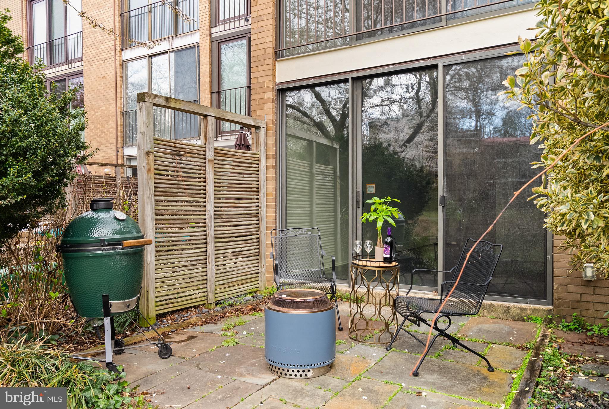 11465 Washington Plaza West Reston, VA 20190 - Photo 43 of 45 Back Patio