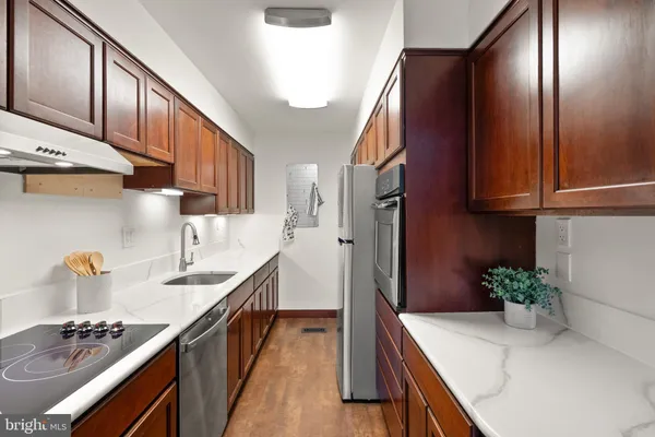 $829,900 | 11465 Washington Plaza West, Reston, VA 20190