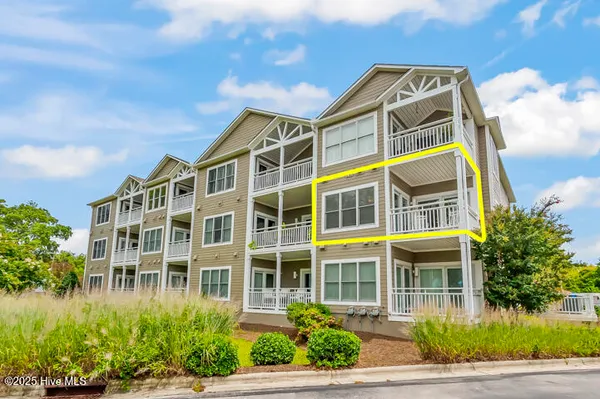 $340,000 | 300 Midyette Street, Unit B8, Oriental, NC 28571