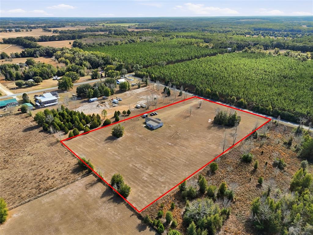 952 Gallilee Loop Lake City, FL 32024 - Photo 49 of 60 an aerial view of a house