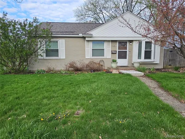 $1,650 | 3703 Coolidge Highway, Royal Oak, MI 48073