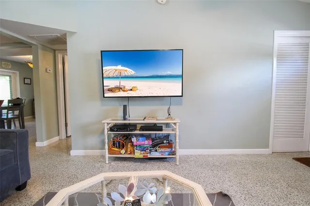 a view of a livingroom with furniture