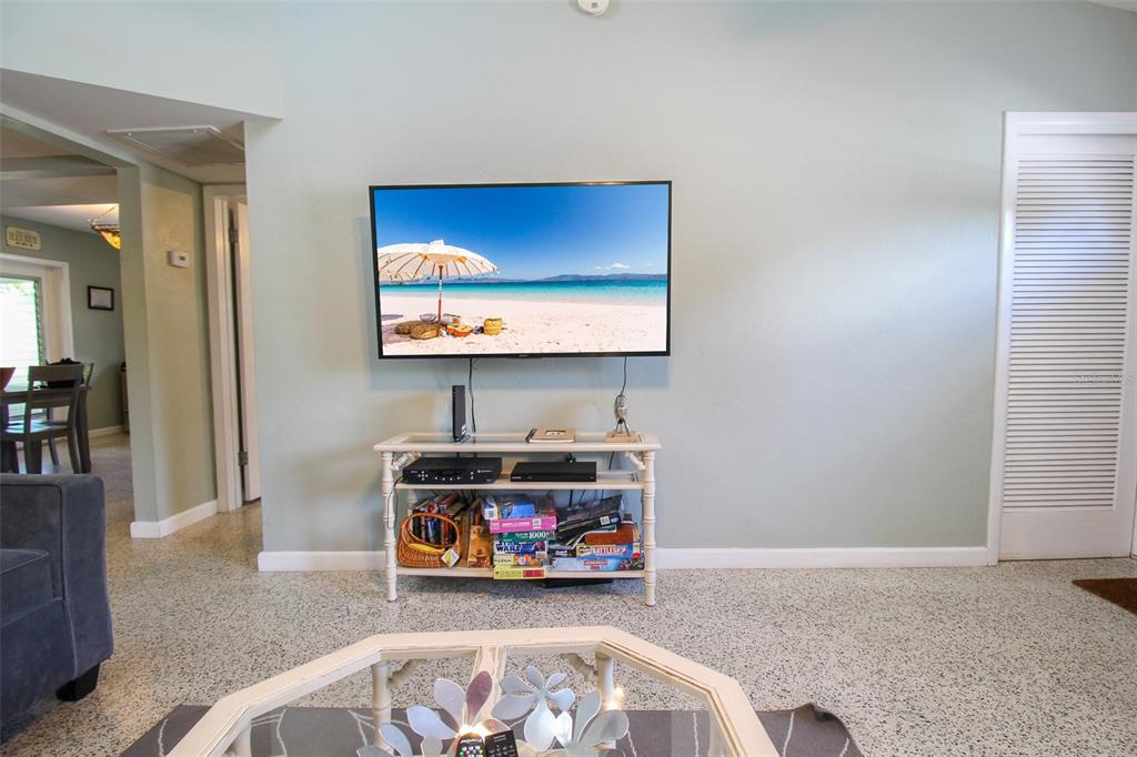 Undisclosed Address Venice, FL 34285 - Photo 6 of 63 a view of a livingroom with furniture