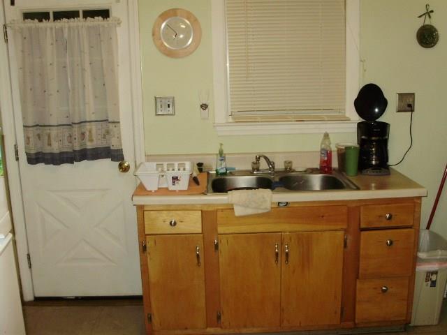 405 Ridge Avenue Canonsburg, PA 15317 - Photo 22 of 22 kitchen............showing door to side porch
