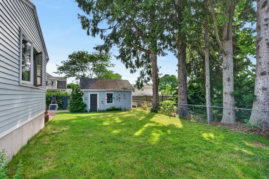 18 Sturtevant Street Beverly, MA 01915 - Photo 3 of 18