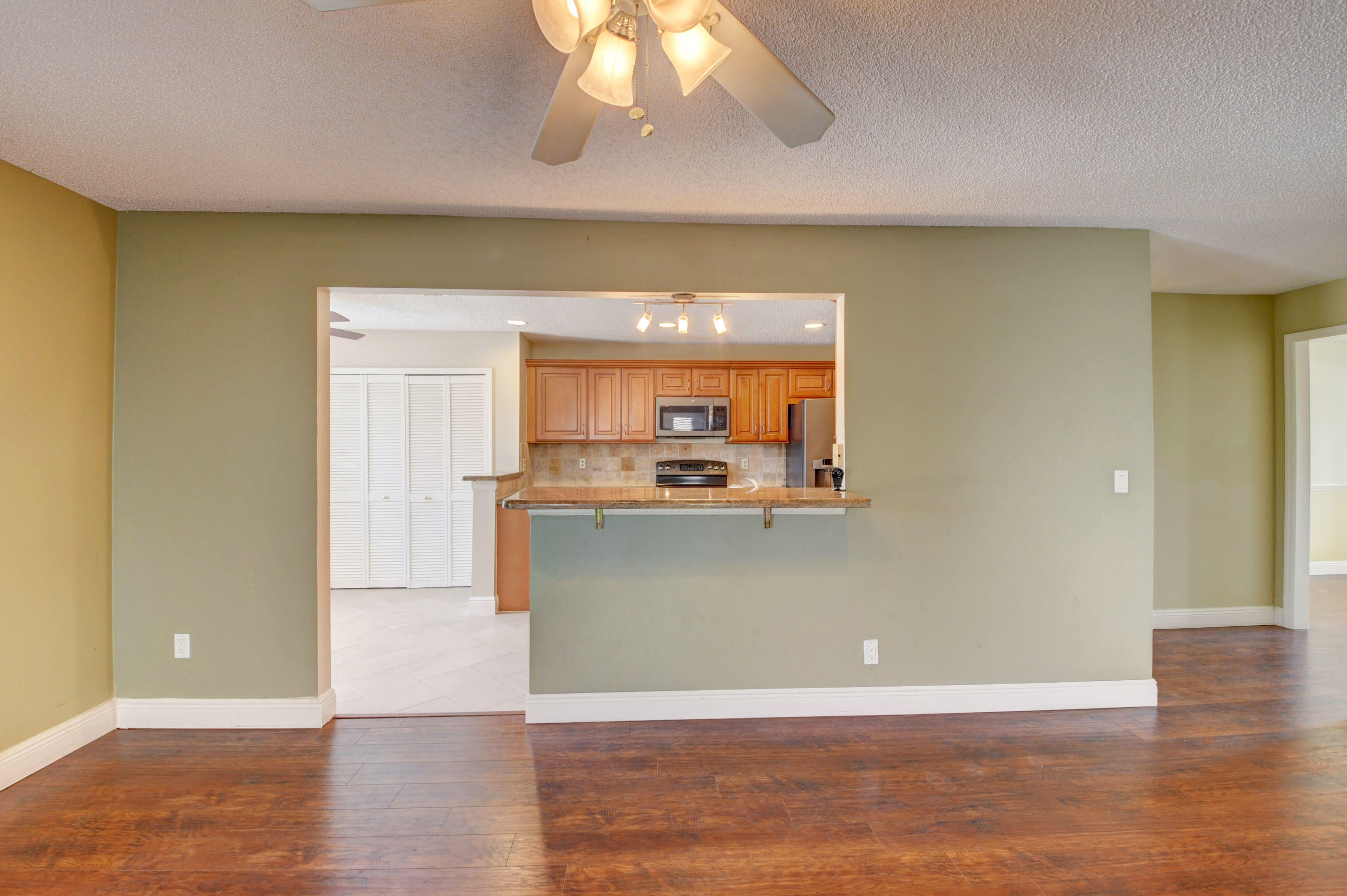 10732 Sea Cliff Circle Boca Raton, FL 33498 - Photo 15 of 80 DSC_3572_3_4_5_6