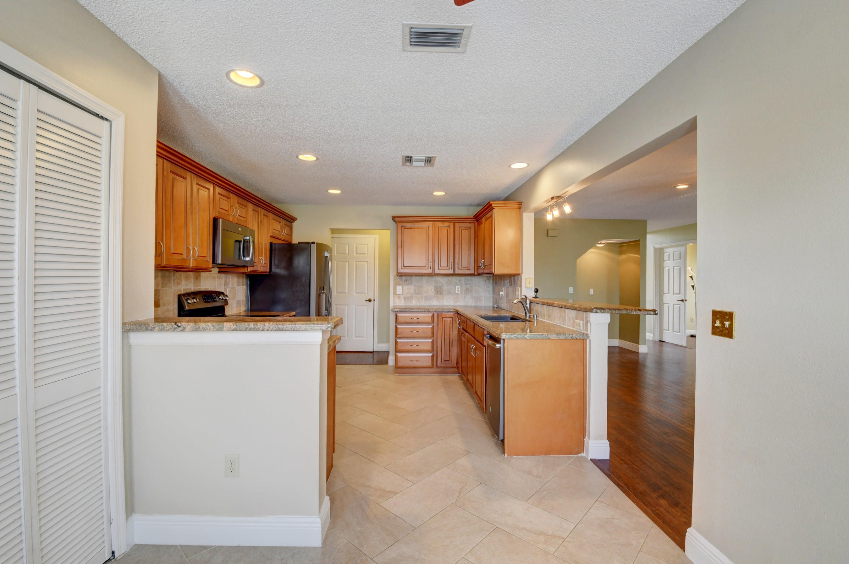 10732 Sea Cliff Circle Boca Raton, FL 33498 - Photo 18 of 80 DSC_3592_3_4_5_6