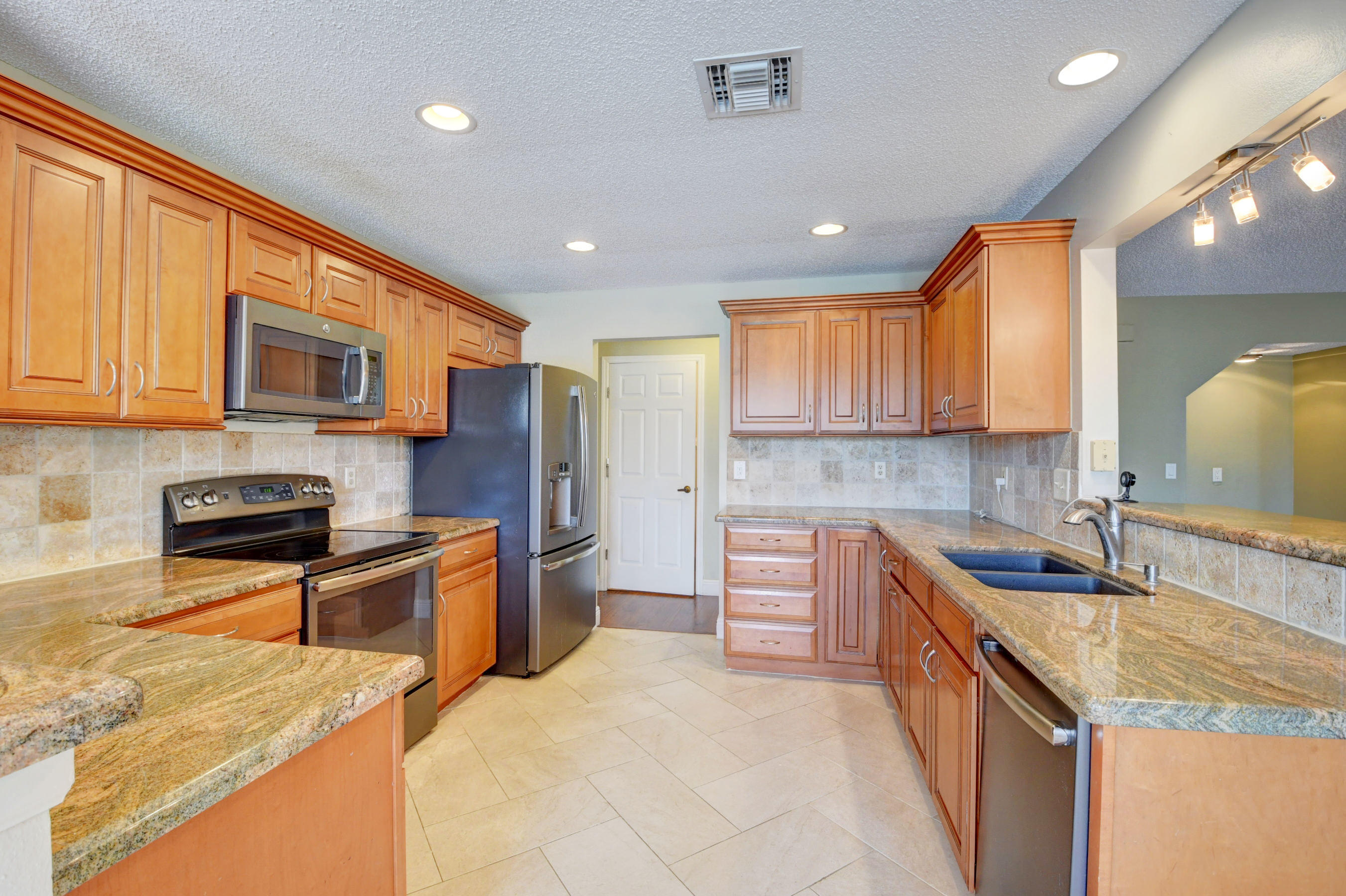 10732 Sea Cliff Circle Boca Raton, FL 33498 - Photo 19 of 80 DSC_3597_598_599_600_601