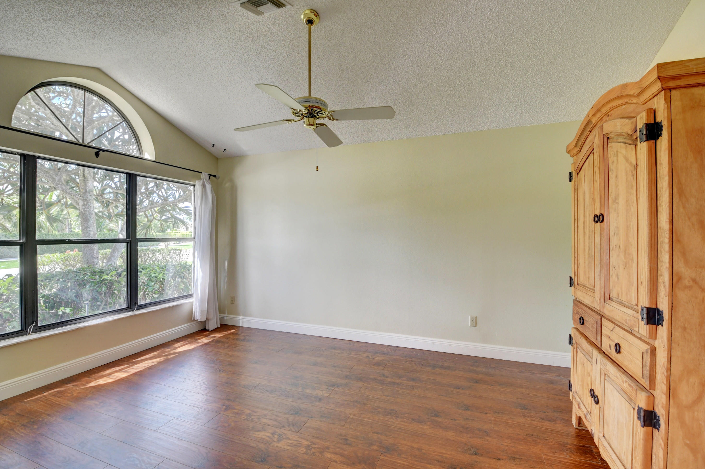 10732 Sea Cliff Circle Boca Raton, FL 33498 - Photo 4 of 80 DSC_3517_18_19_20_21