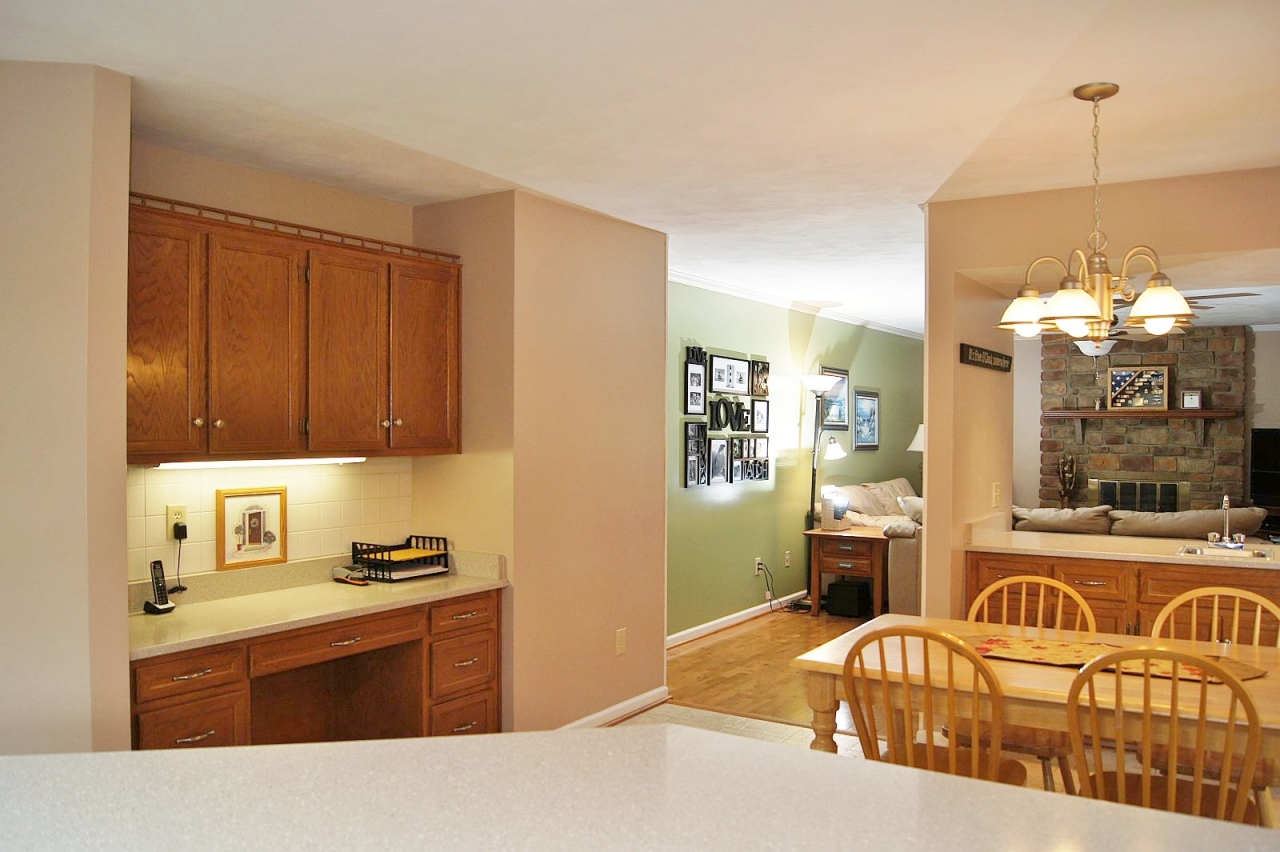 4920 Huntridge Road Roanoke, VA 24012 - Photo 7 of 25 dsc02407