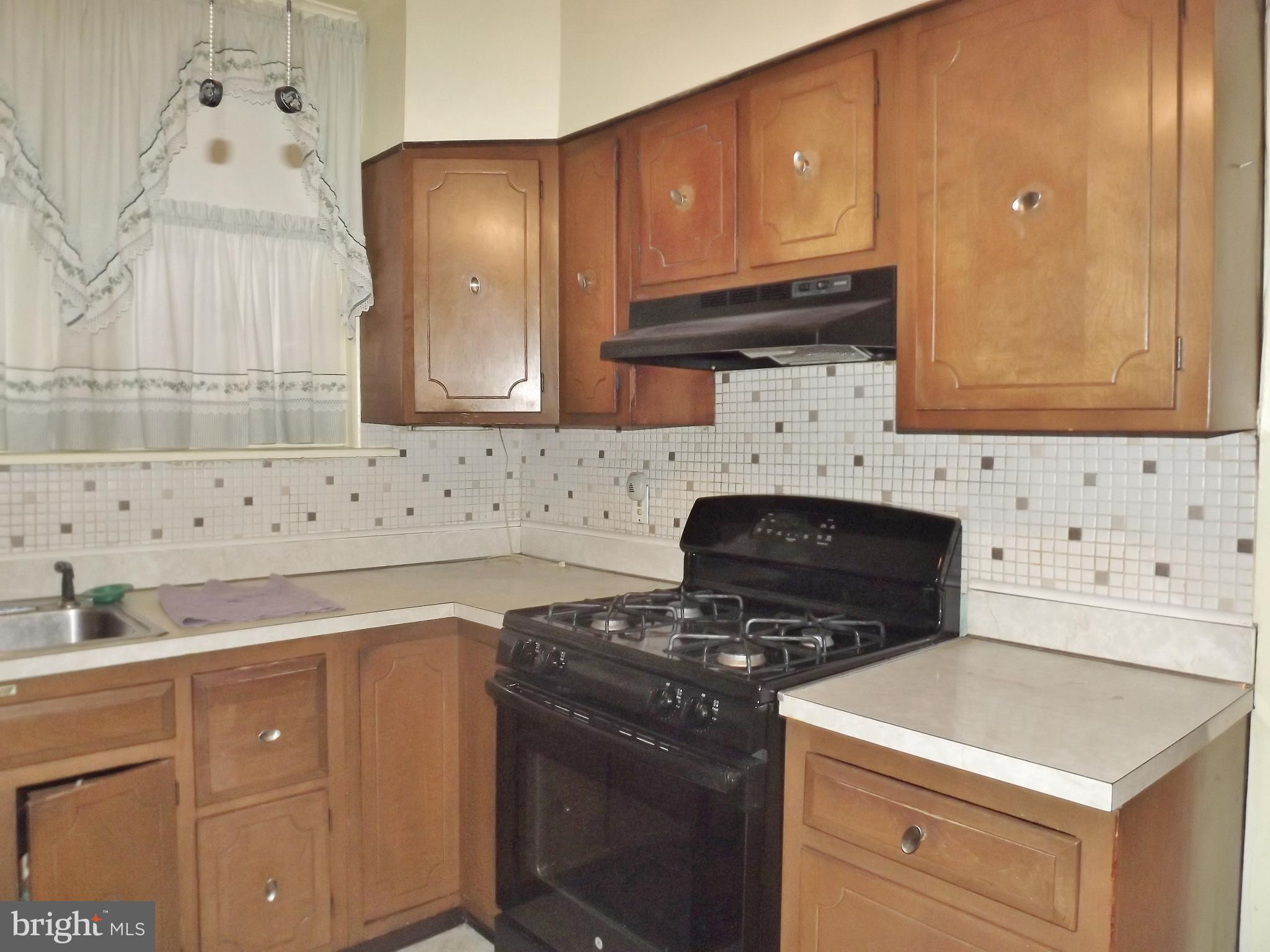 5909 Nassau Road Philadelphia, PA 19151 - Photo 11 of 23 Gallery Image 11