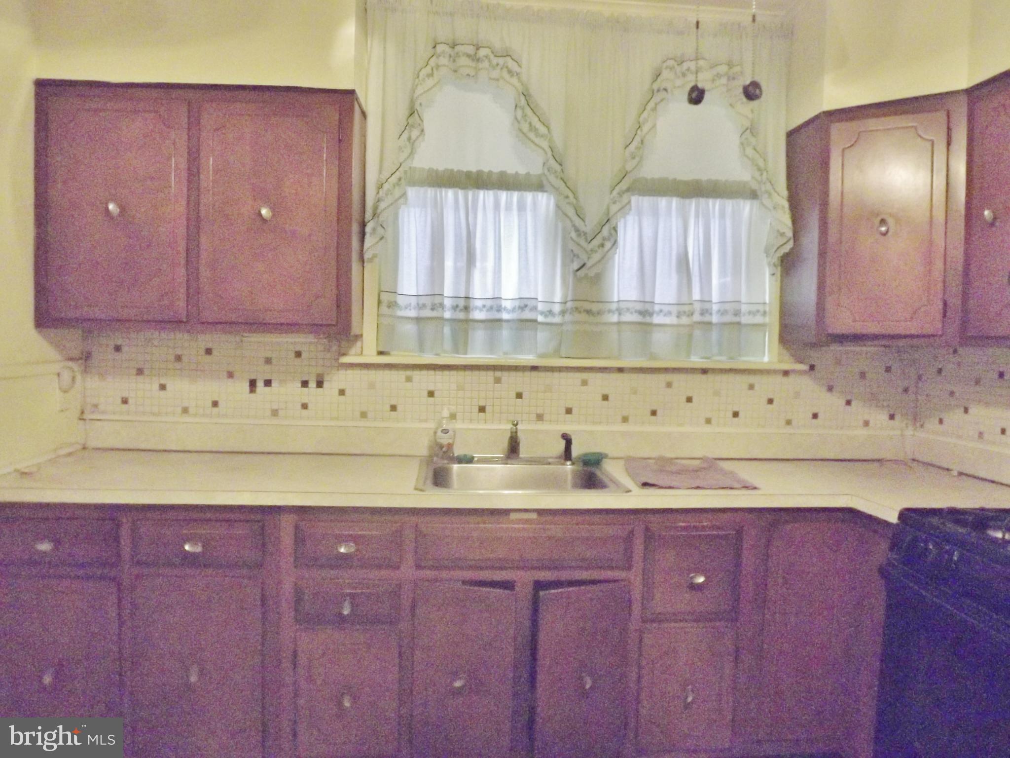 5909 Nassau Road Philadelphia, PA 19151 - Photo 12 of 23 Gallery Image 12