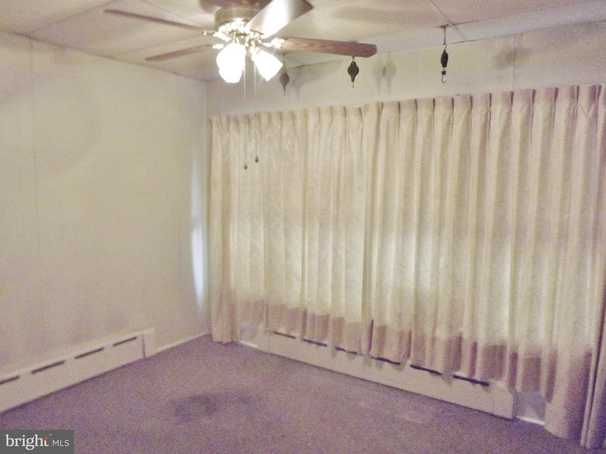 5909 Nassau Road Philadelphia, PA 19151 - Photo 3 of 23 Gallery Image 3