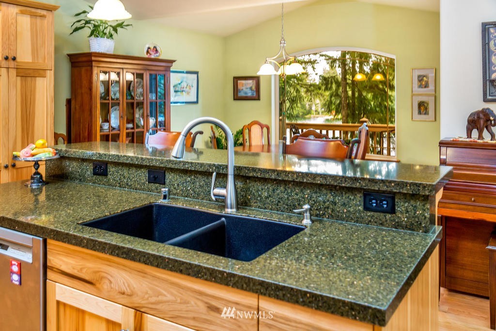 2730 East Phillips Lake Loop Road Shelton, WA 98584 - Photo 8 of 25 Gallery Image 8