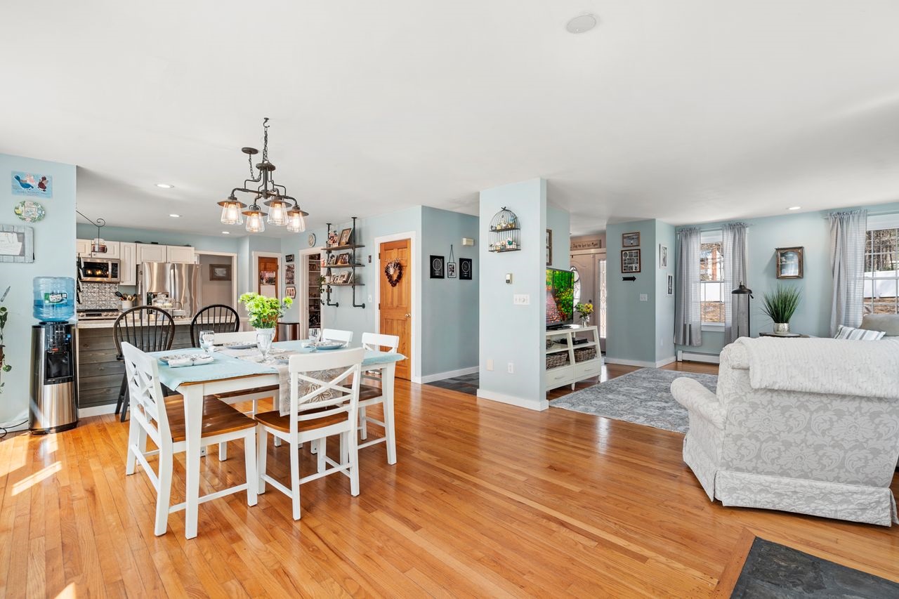 45 Windham Road Derry, NH 03038 - Photo 11 of 40