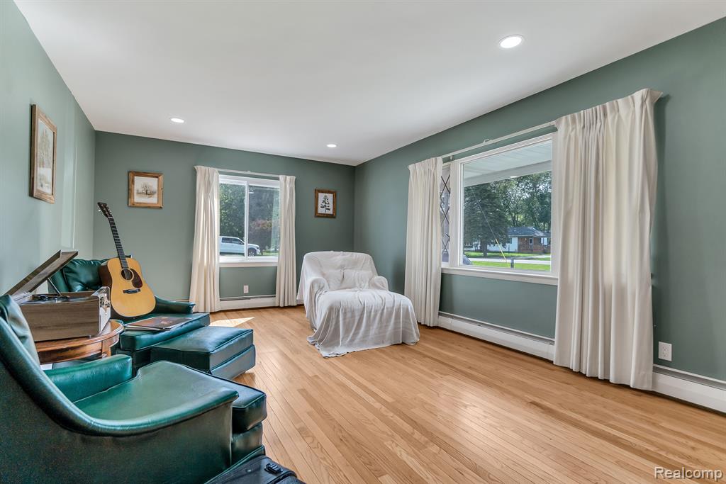 5290 Deland Road Flushing, MI 48433 - Photo 16 of 26
