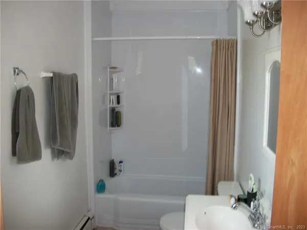 $2,000 | 20 Lawrence Street, Unit 2, New Haven, CT 06511