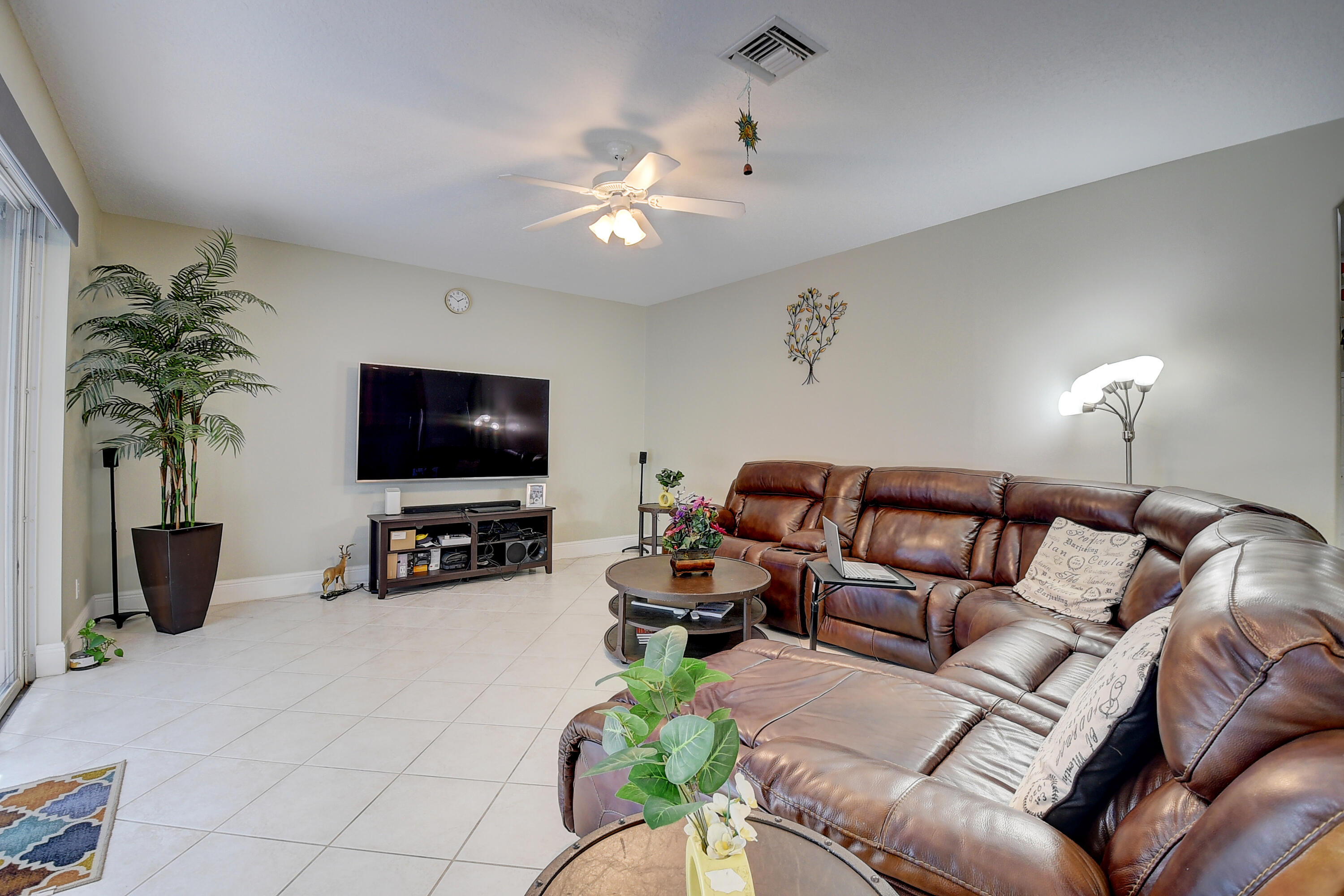 4810 South Classical Boulevard Delray Beach, FL 33445 - Photo 17 of 50 12_dsc_2241_2_3_4_5