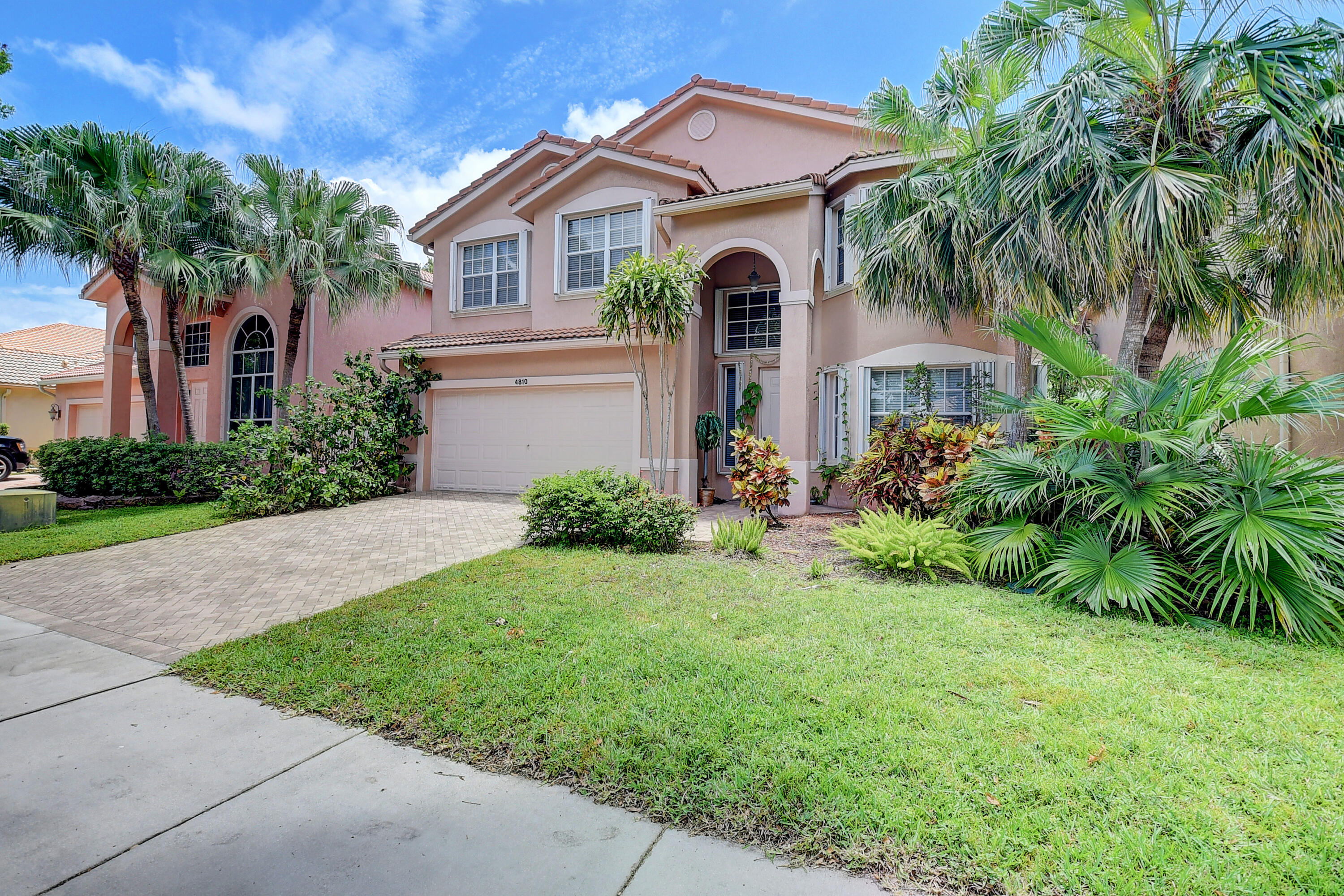 4810 South Classical Boulevard Delray Beach, FL 33445 - Photo 2 of 50 02_dsc_2186_87_88_89_90