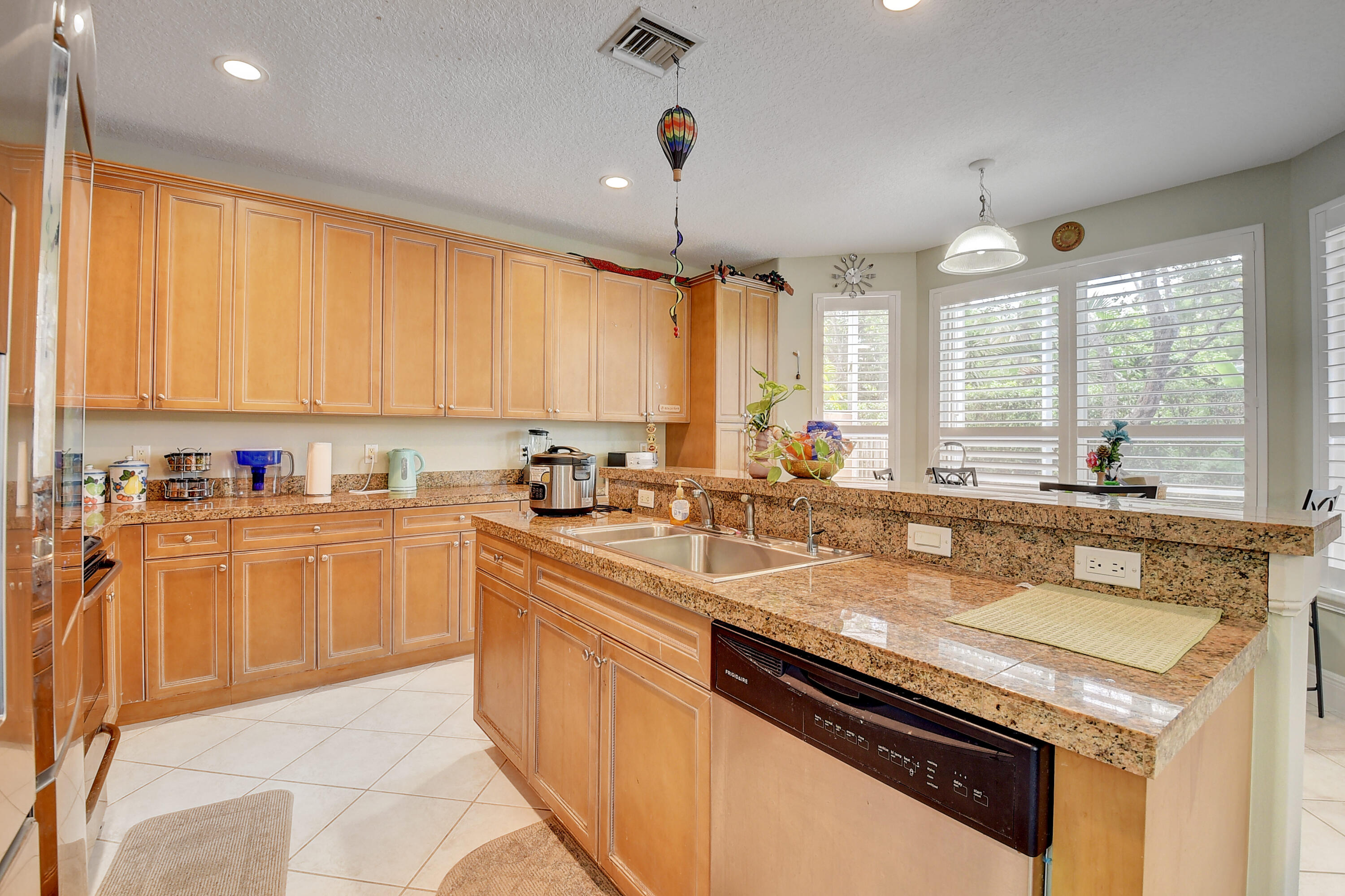4810 South Classical Boulevard Delray Beach, FL 33445 - Photo 6 of 50 18_dsc_2271_2_3_4_5