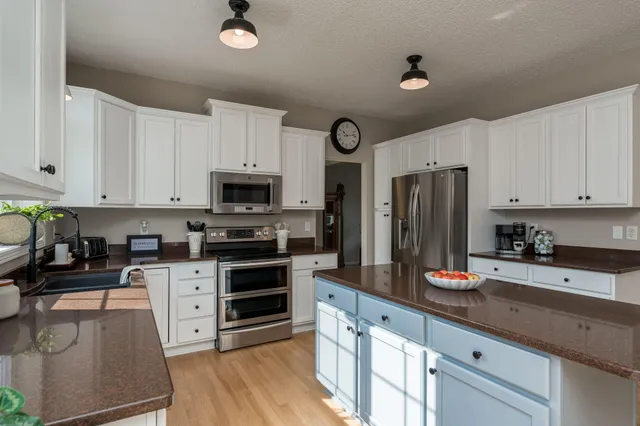 $589,900 | 201 Firewatch Drive, Jordan, MN 55352