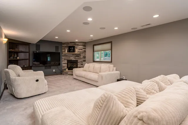 $589,900 | 201 Firewatch Drive, Jordan, MN 55352