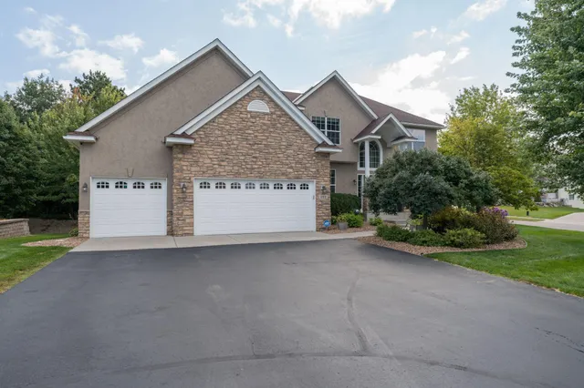 $589,900 | 201 Firewatch Drive, Jordan, MN 55352